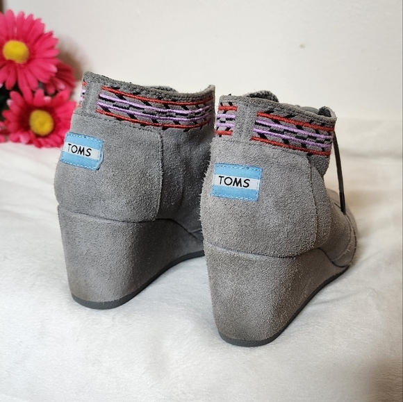 Tom's Suede Wedge Ankle Boots Lace Up Womens Shoes Booties Aztec Pattern Comfy - Picture 4 of 15